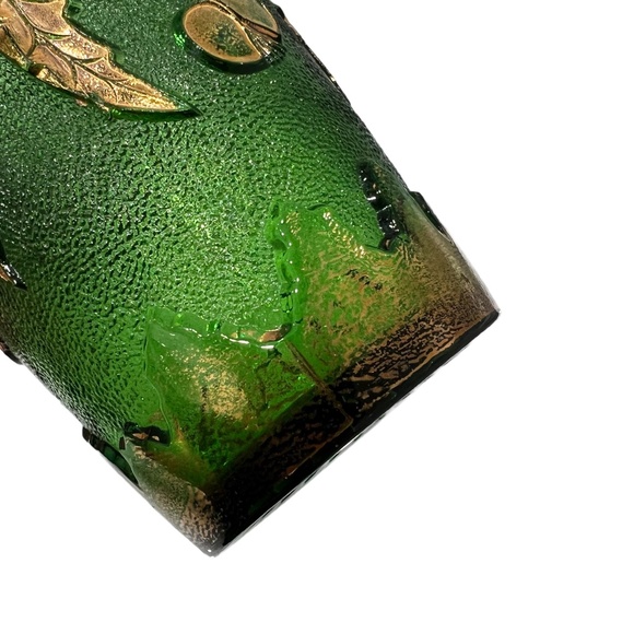 2 VINTAGE EARLY AMERICAN PATTERN GLASS DELAWARE EMERALD GREEN & GOLD VASES - Picture 14 of 16